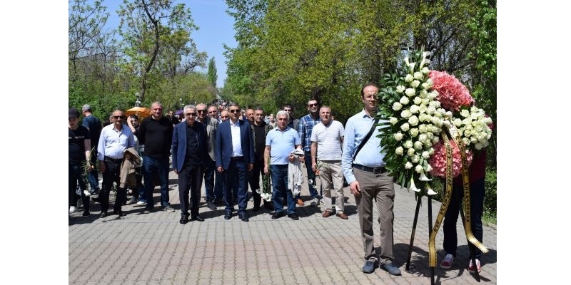 ДАНЬ УВАЖЕНИЯ ПАМЯТИ ЖЕРТВ ГЕНОЦИДА