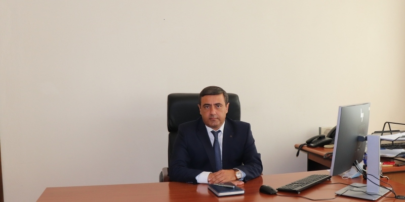 Поздравление генерального директора ЗАО “ААЭК” Эдуарда Мартиросяна